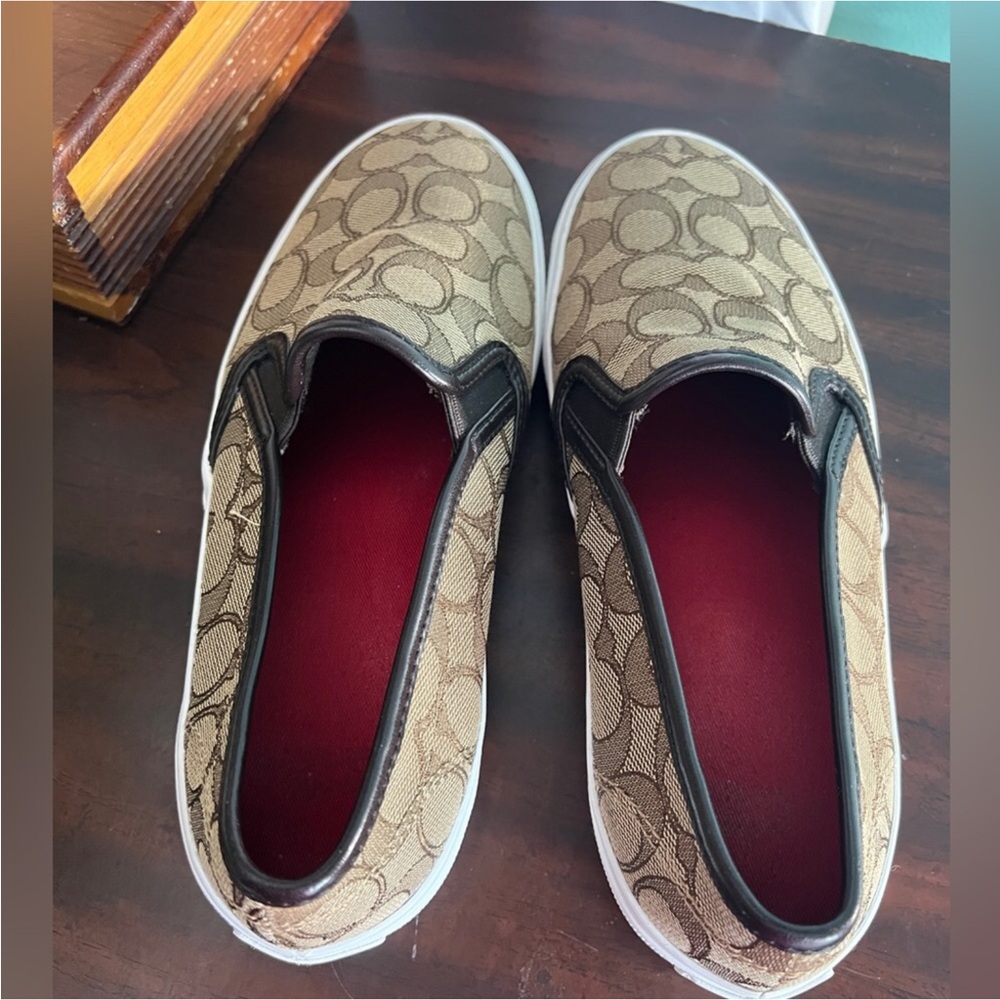 Coach khaki red insoles slip on sneaker in perfect condition. - Picture 3 of 8